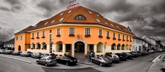 Hotel N