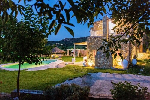  Peacefully Villa beside beside the green Valley of Platanias
