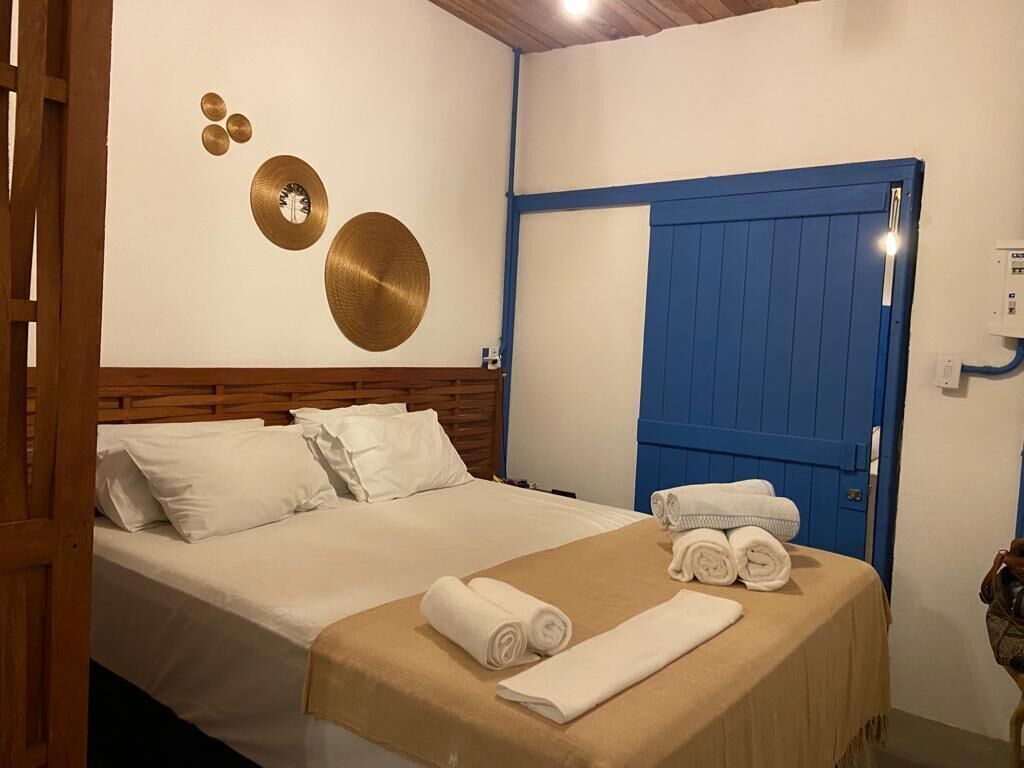 Minibar, iron/ironing board, free WiFi