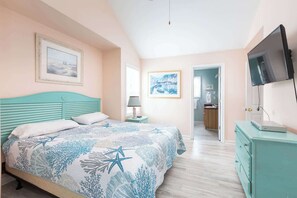 5 bedrooms, iron/ironing board, WiFi, bed sheets