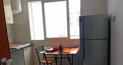 Beautiful new apartment .Tunis 10 minutes walk from Cv Metro stop 300 m. quiet.