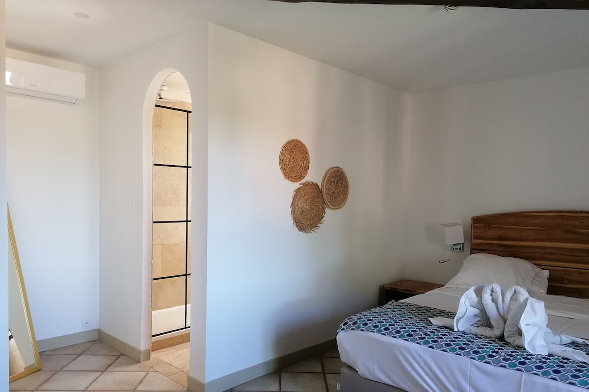 Superior Double Room | Premium bedding, Select Comfort beds, in-room safe, desk
