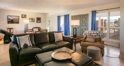 Pet-friendly house 35 minutes from ABQ airport; 45 minutes to Santa Fe; Artsy