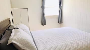 3 bedrooms, free WiFi, bed sheets