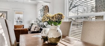 Charming Midtown Cottage, 11 straight blocks to Sherman Ave/Downtown Boat Launch