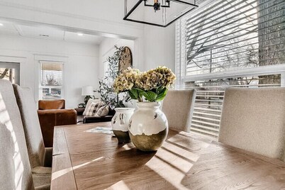 Charming Midtown Cottage, 11 straight blocks to Sherman Ave/Downtown Boat Launch