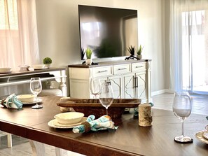 Interior - Beautiful Luxury New Construction home with Lake Views (Lake Havasu City)