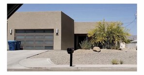 Exterior - Beautiful Luxury New Construction home with Lake Views (Lake Havasu City)