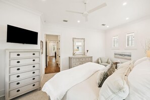 5 habitaciones, tabla de planchar con plancha, wifi y ropa de cama 