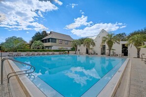 Pool - Spectacular Newly Renovated Boardwalk Retreat-Gulf Views-Sleeps 14 (Rosemary Beach)