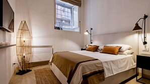 1 soverom, safe på rommet, strykejern/-brett og wi-fi (inkludert)