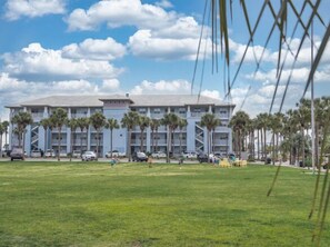 Exterior - First floor condo overlooking the heated pool. Steps from the private beach! (santa rosa beach)