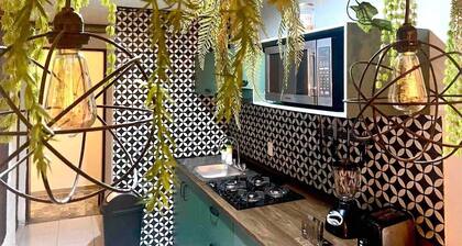 GROUND FLOOR, ENORMOUS WITH GARDEN AND PARKING FOR 11 PAX. EXPO AREA