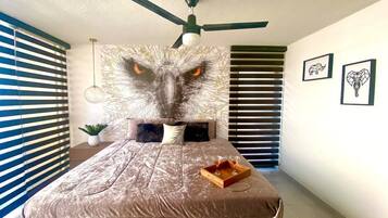 3 bedrooms, iron/ironing board, internet, bed sheets