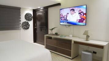 3 Schlafzimmer, Bügeleisen/Bügelbrett, kostenloses WLAN