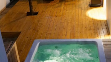 Tina de hidromasaje interior