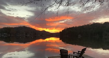 Bluebird Rest - Lakefront Cottage