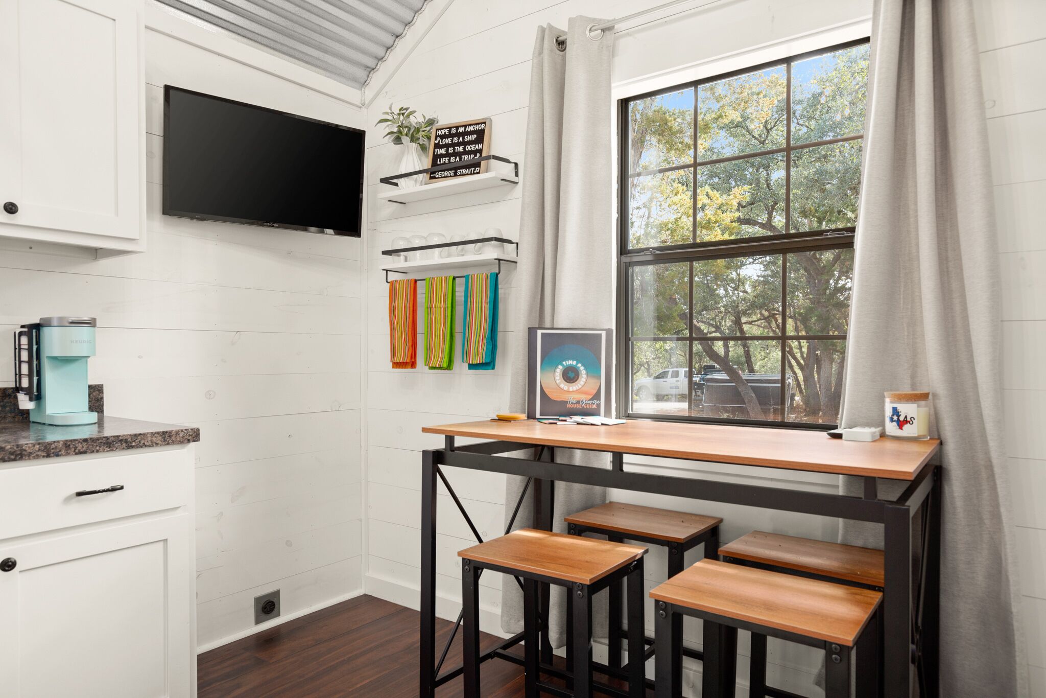 Fridge, microwave, coffee/tea maker, toaster