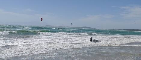 Sulla spiaggia, teli da spiaggia