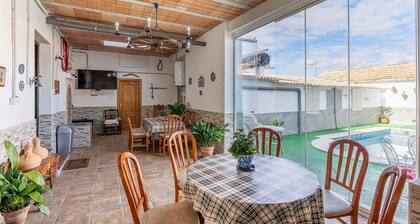 Nice home in Trasmulas, Granada