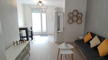 Télévision à écran plat