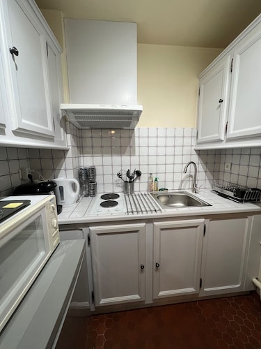 Quiet and cozy townhouse. 2-3 people