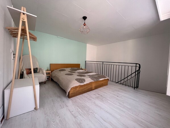 1 camera, ferro/asse da stiro, Wi-Fi gratuito, lenzuola