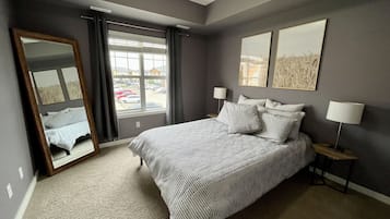 2 habitaciones, tabla de planchar con plancha y cuna de viaje