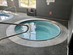 室內泳池、暖水池