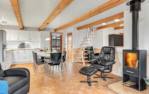 Interior - 4 bedroom amazing home in Fårvang (Fårvang)