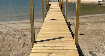 Rustic one bedroom cabin on South Toledo Bend.
