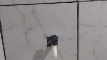 Dusche, Handtücher, Seife, Toilettenpapier
