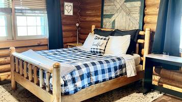 4 bedrooms, desk, iron/ironing board, travel crib