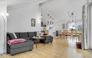 Smart-tv och eldstad