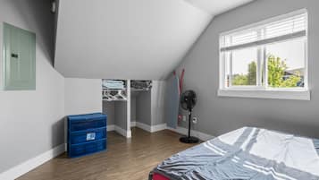 1 多间卧室、办公桌、熨斗/熨衣板、免费 WiFi