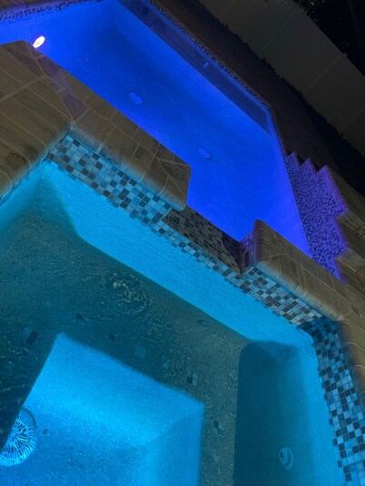 Gorgeous Heated Pool Home Built in 2020 with Jacuzzi- 5.3 mi from INTL Airport…