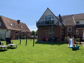 Unclassified image, 3 of 20, button