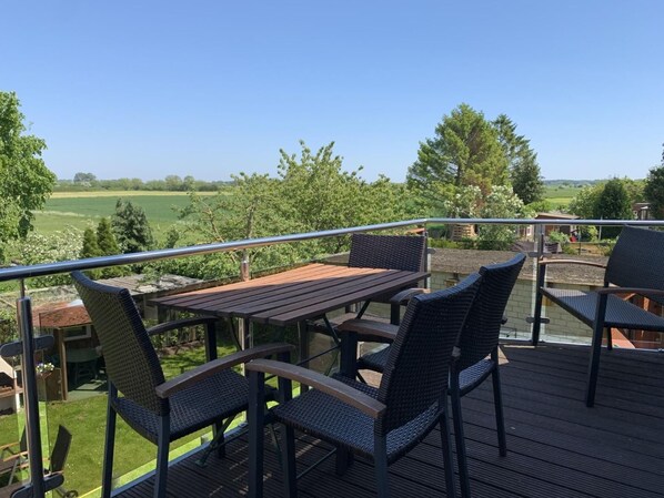 Outdoor dining - Horizont - Idyllic and quiet location, family-friendly! (Grube)
