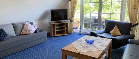 Fernseher, Stereoanlage