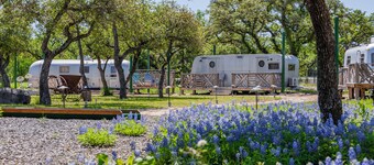 Glamping in Spicewood TX Hill Country~ The Kit at Green Acres