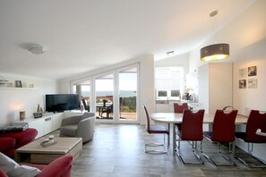 Unclassified image, 5 of 20, button - With sea view and balcony, use of swimming pool and sauna - sea view apartment 66 - (Göhren)