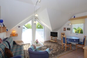 Télévision, chaîne hi-fi