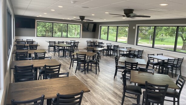 Lunch and dinner served - The Lakes Country Club (Marseilles)