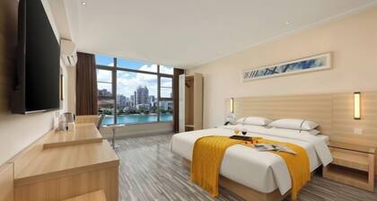 City Comfort Inn Hotel (Liuzhou Wuxing Pedestrian Street Yintai City)
