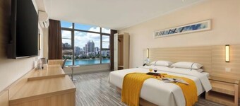 City Comfort Inn Hotel (Liuzhou Wuxing Pedestrian Street Yintai City)