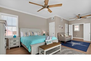 4 chambres, fer et planche à repasser, lit parapluie, Wi-Fi gratuit