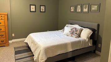 3 bedrooms, free WiFi, bed sheets