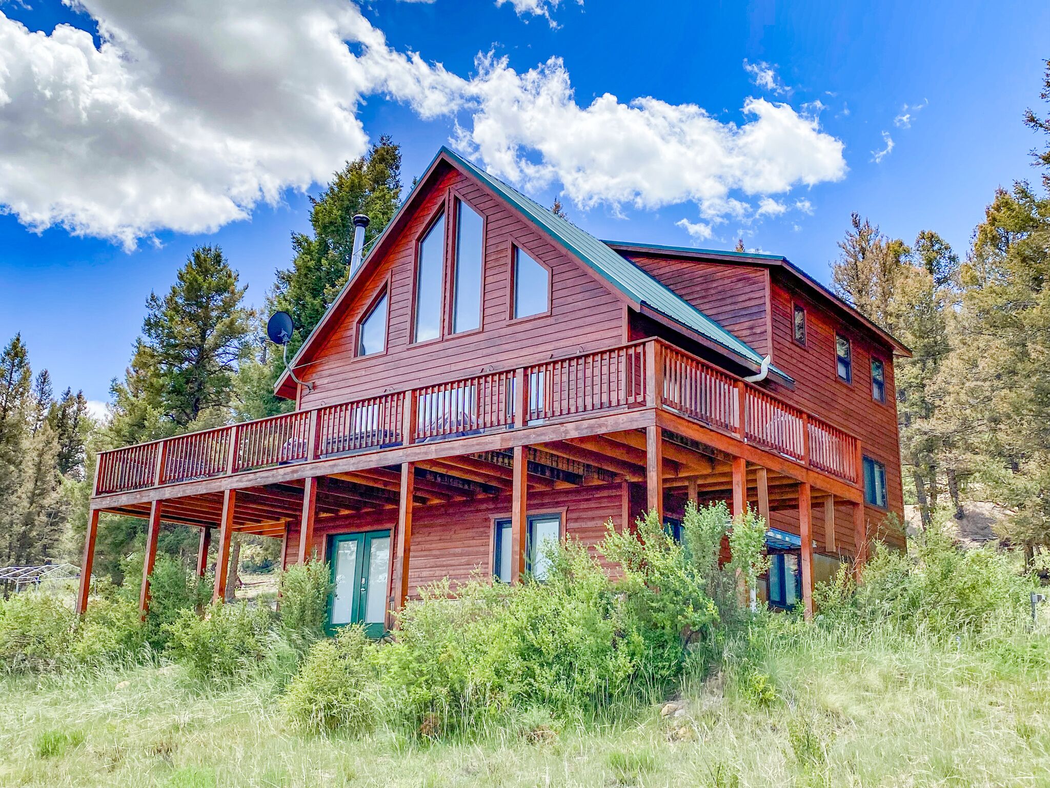 Secluded Pet-Friendly Getaway, less than 35 miles to Breck, Fast Wifi, spacious - A Reel Good Time