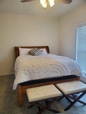 4 Schlafzimmer, Bügeleisen/Bügelbrett, kostenloses WLAN, Bettwäsche