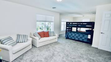 4 bedrooms, iron/ironing board, free WiFi, bed sheets